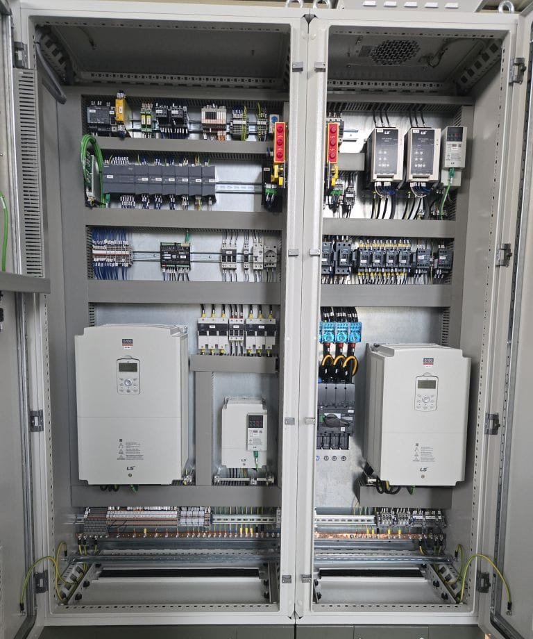 Quadro_elettrico_sistema_di_carico